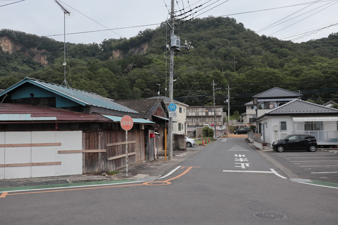 岩舟駅前